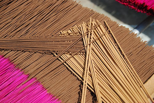 轉貼一位製香業者的貼文，幫助大家對香有更正確的知識。 